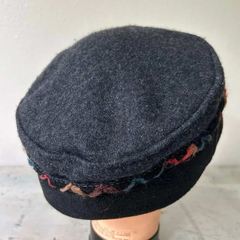 Vintage Woolrich Wool Cloche Hat Embroidered Boho Winter 90sY2K Artsy Black